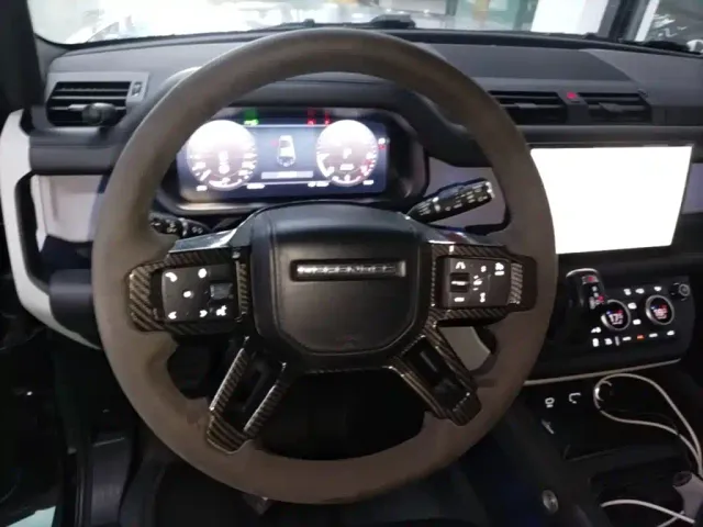 Land Rover Defender — Фото автомобиля 6