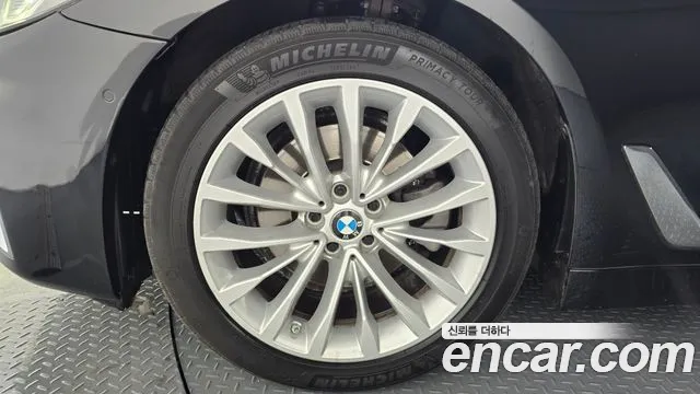 BMW 5-Series — Фото автомобиля 5