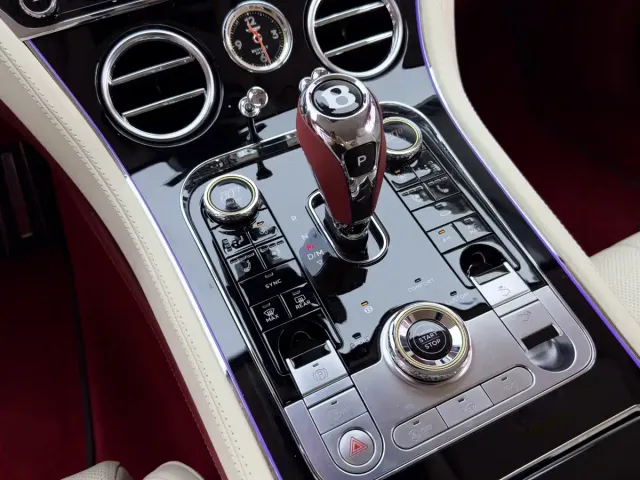 Bentley Continental — Фото автомобиля 23