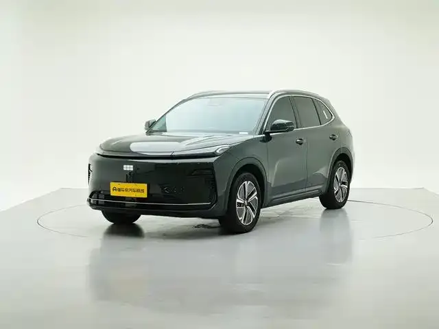 Фотография автомобиля — Geely Galaxy Starship 7 EM-i
