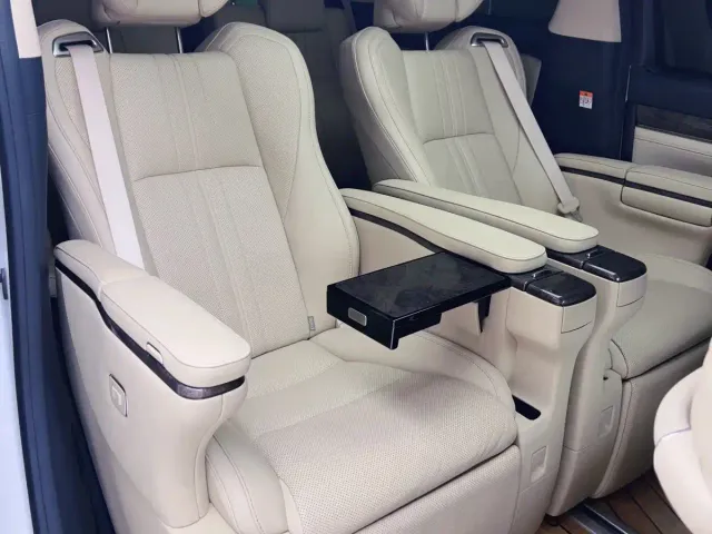 Toyota Vellfire — Фото автомобиля 18
