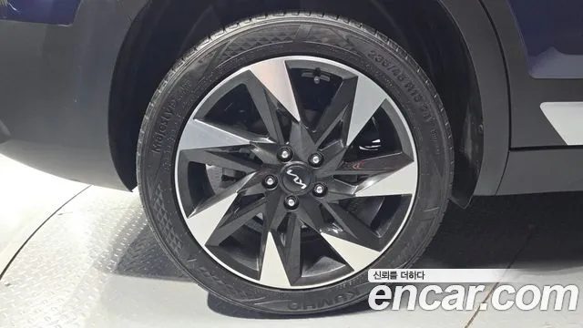 Kia Seltos Seltos Бензин 1.6 Turbo 4WD — Фото автомобиля 5
