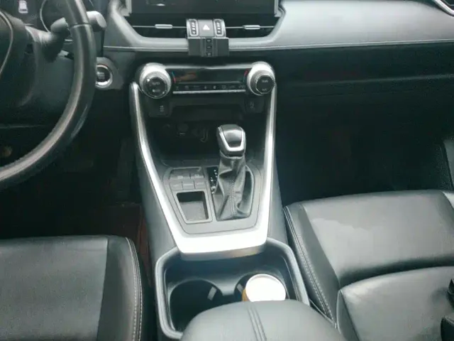 Toyota Wildlander — Фото автомобиля 16