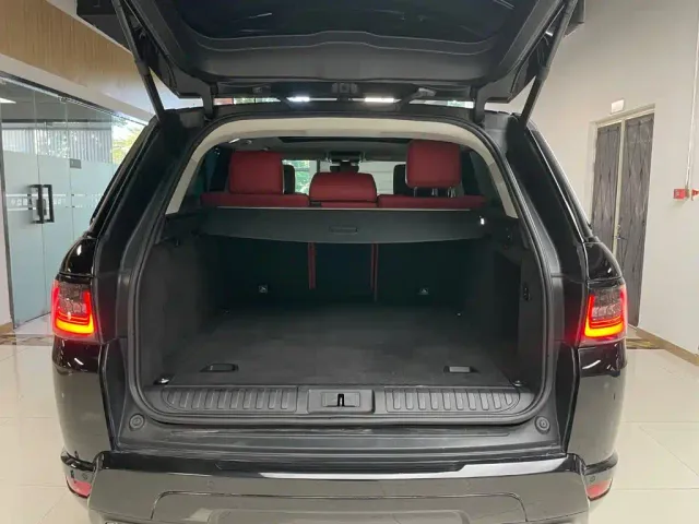 Land Rover Range Rover Sport — Фото автомобиля 30