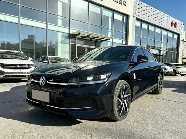 Фотография автомобиля — Volkswagen Magotan