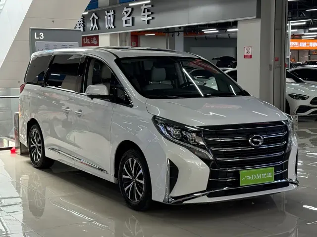 Фотография автомобиля — GAC Trumpchi M8