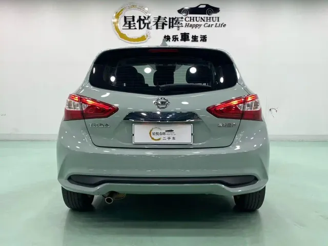 Nissan Tiida — Фото автомобиля 8