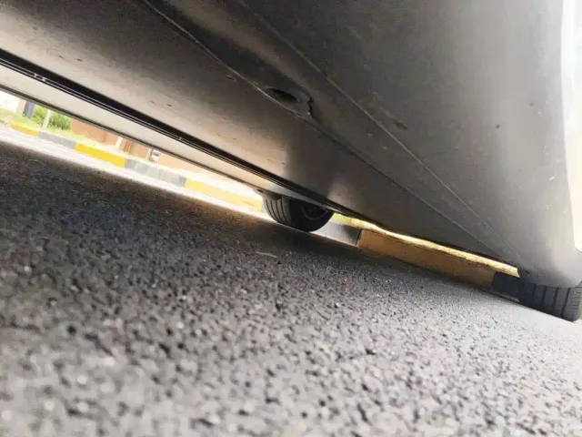 Tesla Model Y L — Фото автомобиля 8