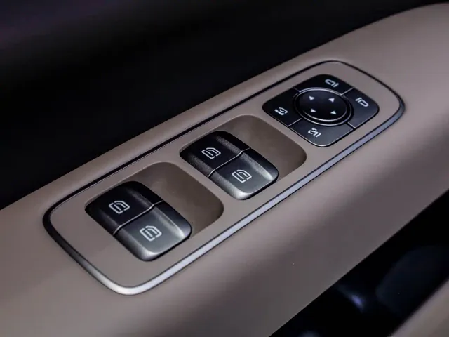 Li Auto i6 — Фото автомобиля 28