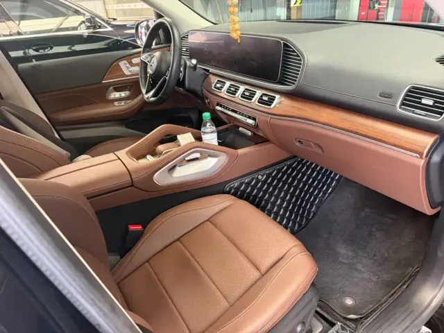Mercedes-Benz GLE-Class — Фото автомобиля 3
