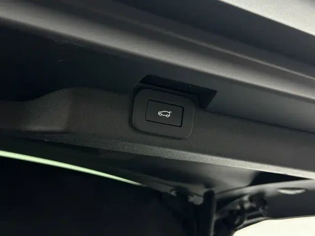 Land Rover Discovery — Фото автомобиля 24