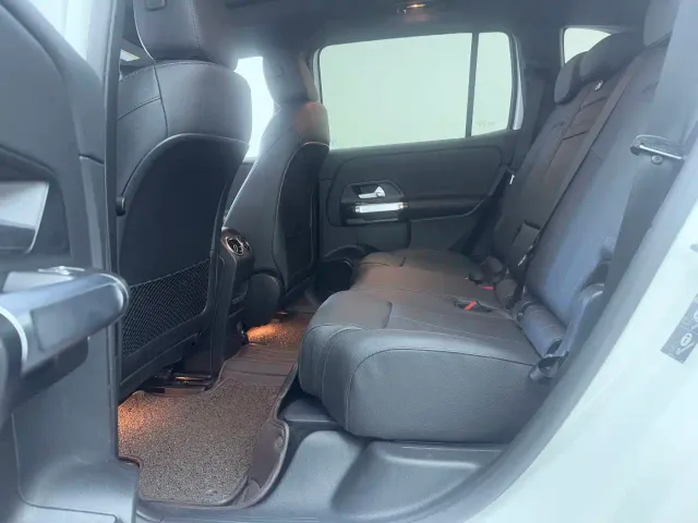 Mercedes-Benz EQB — Фото автомобиля 13