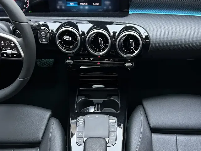 Mercedes-Benz A-Class — Фото автомобиля 17