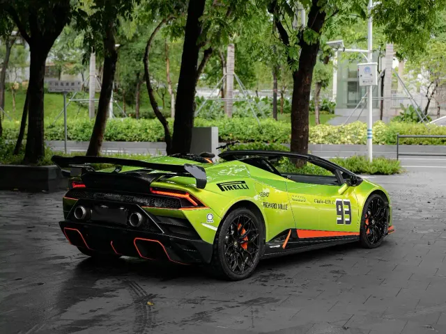 Lamborghini Huracan — Фото автомобиля 4