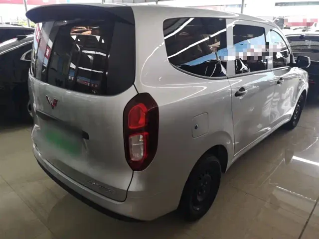 Wuling Hongguang — Фото автомобиля 6