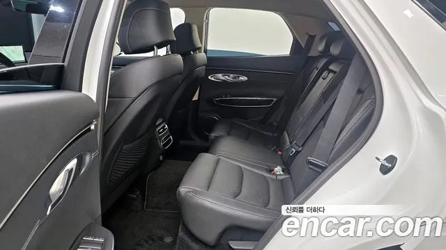 Genesis GV70 2.5T Бензин AWD — Фото автомобиля 13
