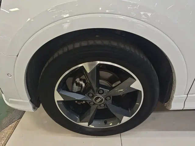 Audi Q3 — Фото автомобиля 22
