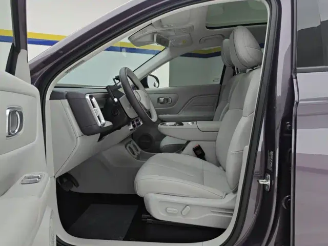 Leapmotor B10 — Фото автомобиля 9