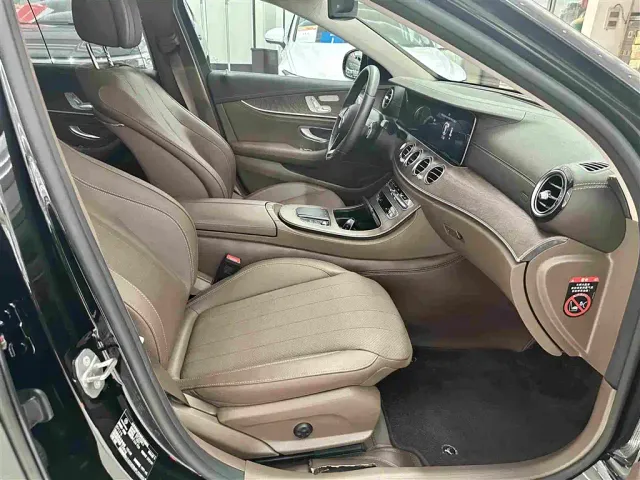 Mercedes-Benz E-Class — Фото автомобиля 19