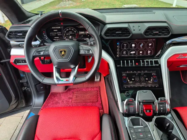 Lamborghini Urus — Фото автомобиля 23