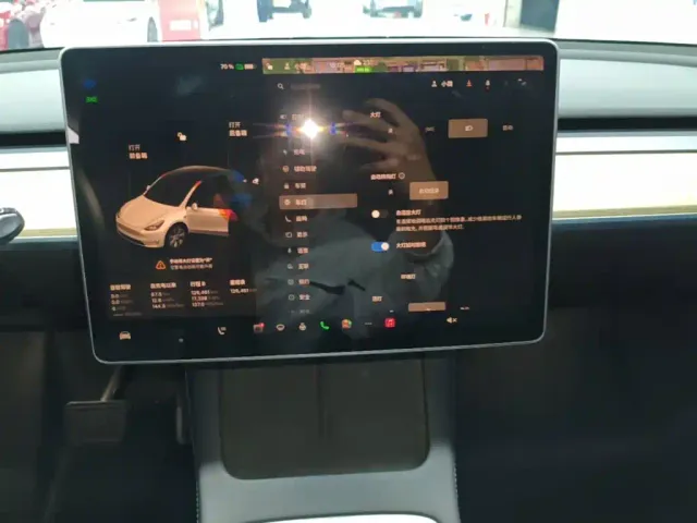 Tesla Model Y — Фото автомобиля 12