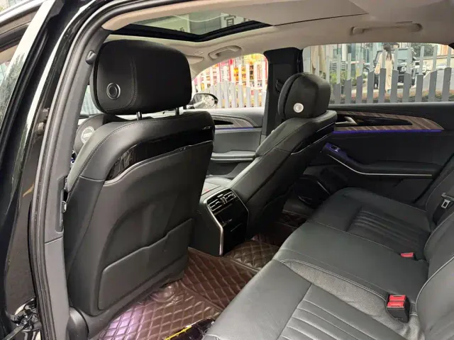 Hongqi H9 — Фото автомобиля 11