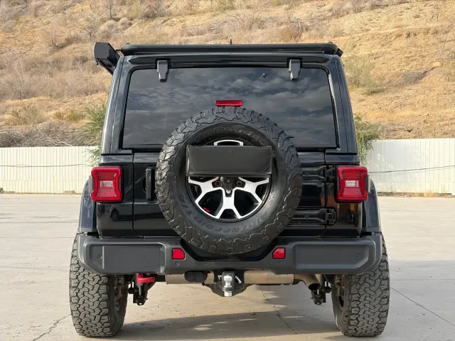 Jeep Wrangler — Фото автомобиля 8