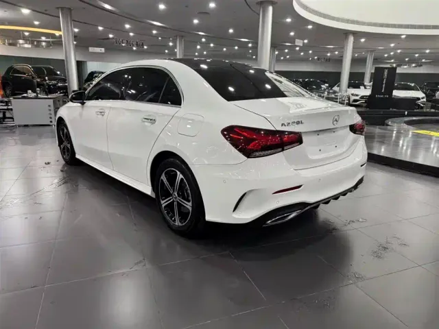 Mercedes-Benz A-Class — Фото автомобиля 3