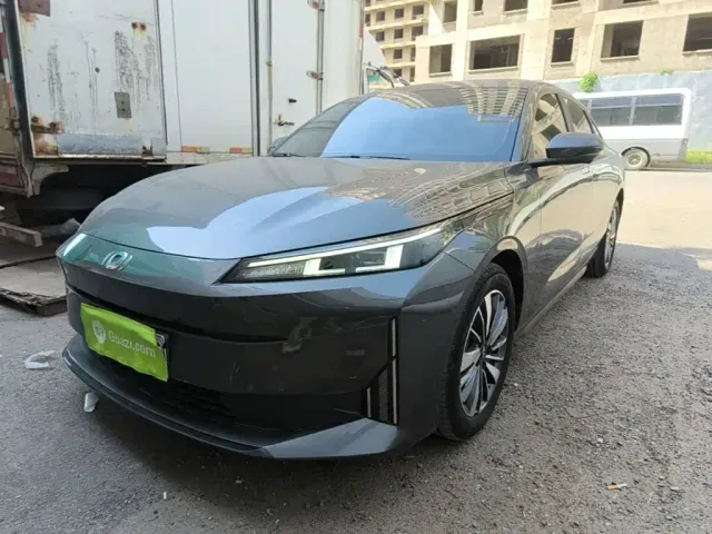 Фотография автомобиля — Changan Qiyuan A05