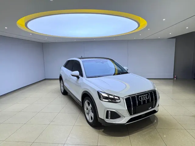 Audi Q2L — Фото автомобиля 3