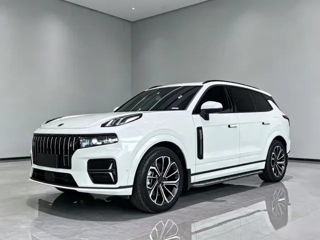 Фотография автомобиля — Lynk & Co 09 EM-P
