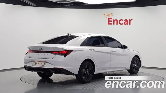 Hyundai Avante CN7 — Фото автомобиля 2