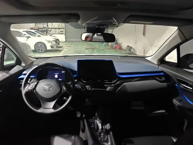 Toyota C-HR — Фото автомобиля 6