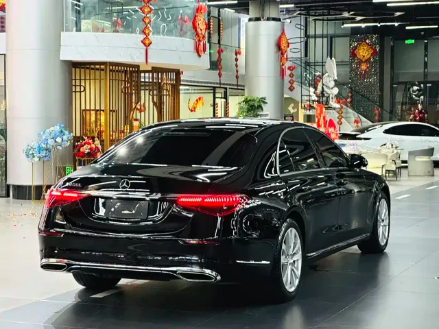 Mercedes-Benz S-Class — Фото автомобиля 9