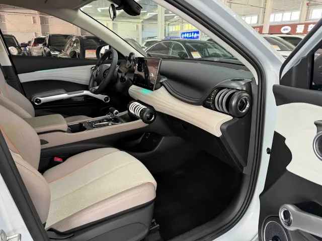 BYD Yuan PLUS — Фото автомобиля 18