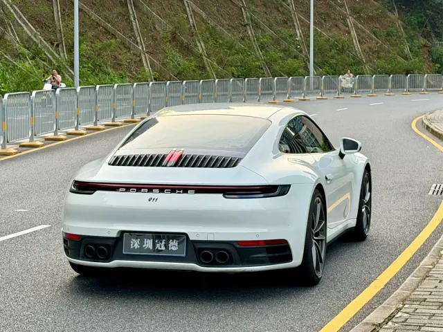 Porsche 911 — Фото автомобиля 4