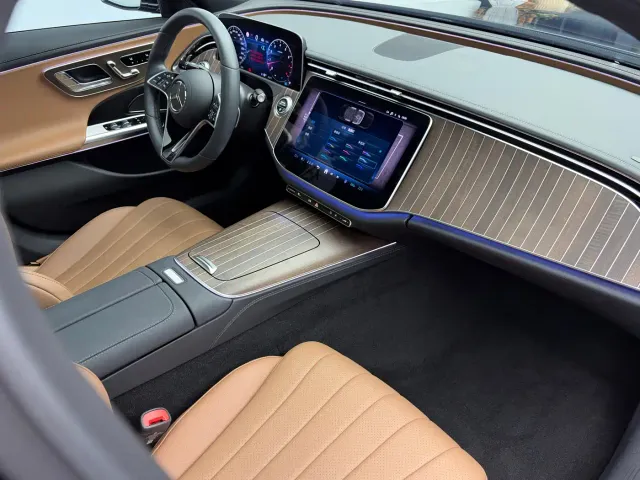 Mercedes-Benz E-Class — Фото автомобиля 17