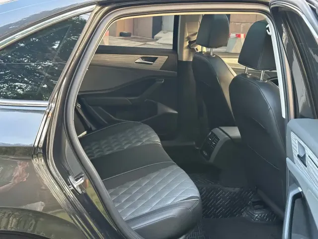 Volkswagen Sagitar — Фото автомобиля 6