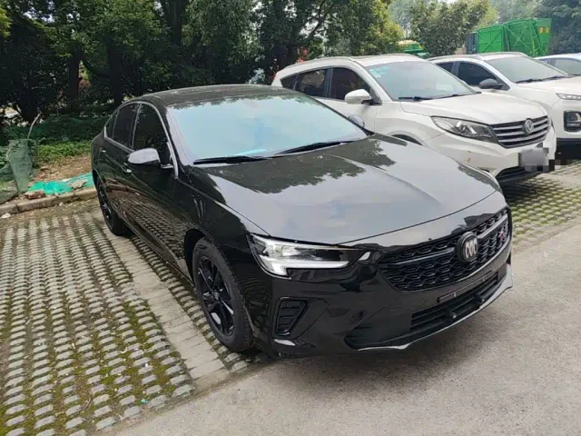 Buick Regal — Фото автомобиля 3