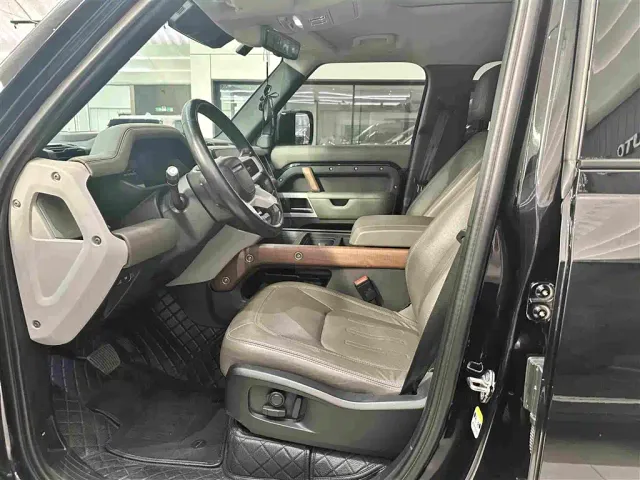 Land Rover Land Rover Defender 2022 110 P400 Dark Special Edition — Фото автомобиля 10