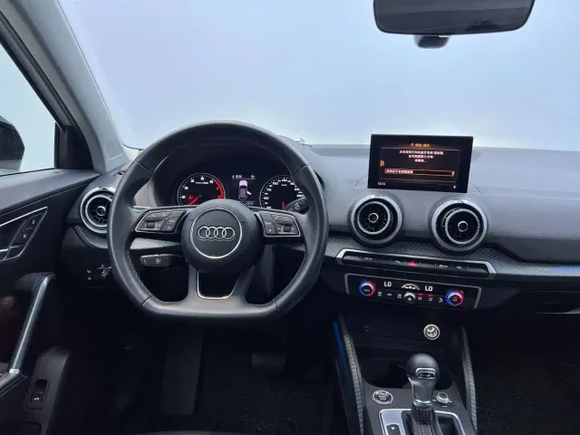 Audi Q2L — Фото автомобиля 24