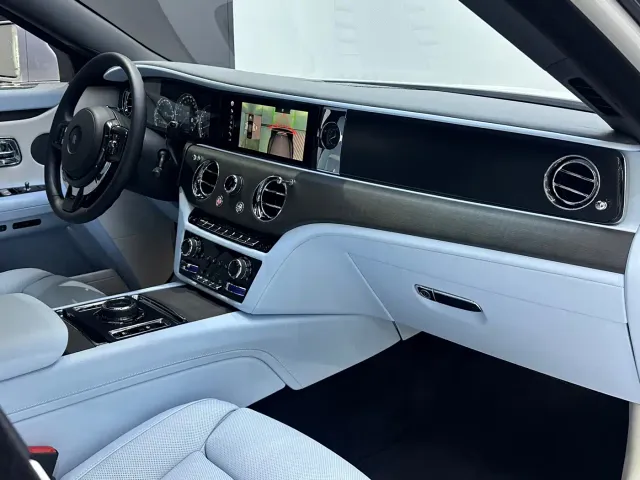Rolls-Royce Ghost — Фото автомобиля 22