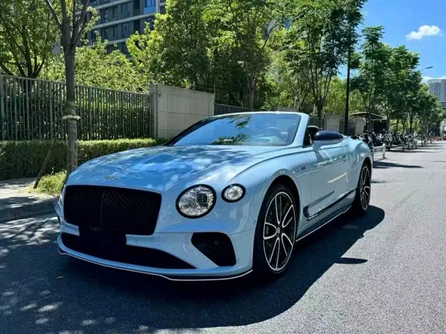 Фотография автомобиля — Bentley Continental