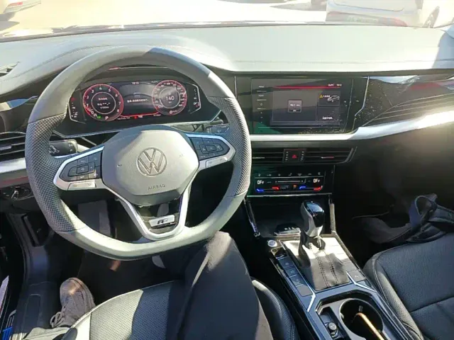 Volkswagen Passat — Фото автомобиля 9