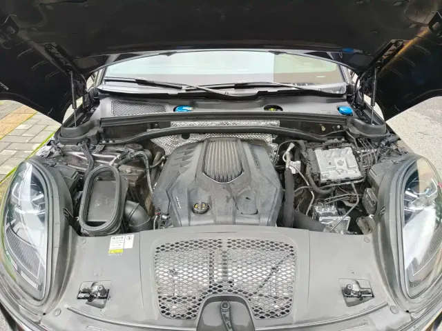 Porsche Macan — Фото автомобиля 22