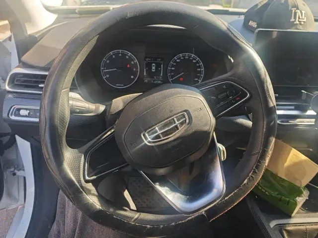 Geely Emgrand — Фото автомобиля 15
