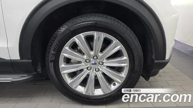 Ford Explorer — Фото автомобиля 6