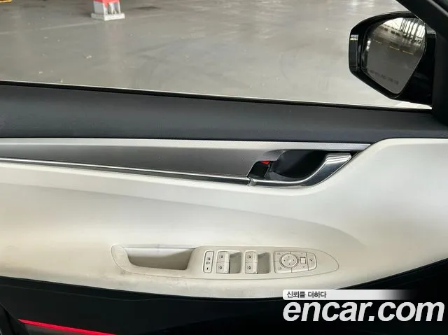 Hyundai Grandeur Grandeur (New) Hybrid — Фото автомобиля 13