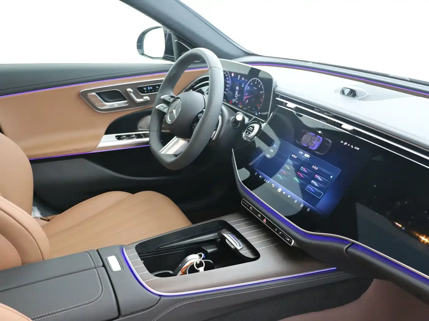 Mercedes-Benz Mercedes-Benz E-Class — Фото автомобиля 12