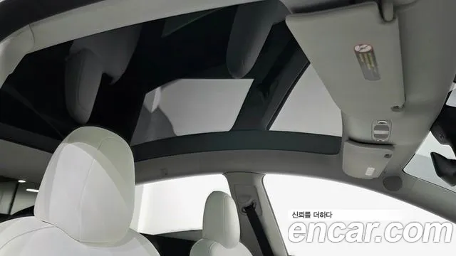 Tesla Model Y — Фото автомобиля 20